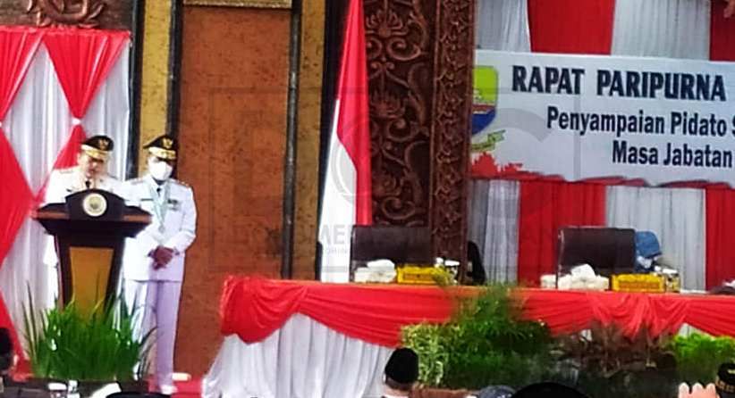 Gubernur dan Wakil Gubernur Jambi, Al Haris dan Abdullah Sani saat menyampaikan Pidato Perdana