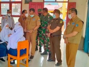 Pj Sekda Kerinci Bersama Tim Satgas Covid-19 Kerinci Pantau Vaksinasi di Puskesmas