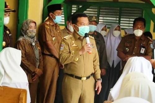 Gubernur Jambi Sosialisasikan Vaksin Covid-19 kepada Pelajar