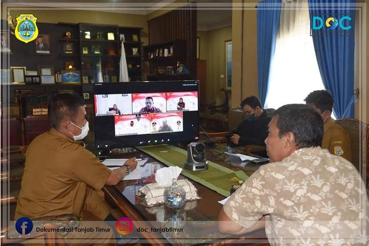 Saat Bupati Romi dan Wabup mengikuti Diklat secara Virtual