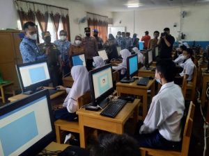 Kunjungan ke Sekolah, Wawako Pastikan PTM Terapkan Protokol Kesehatan