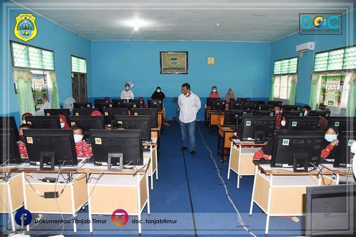 Bupati Romi Saat Sidak Sekolah 