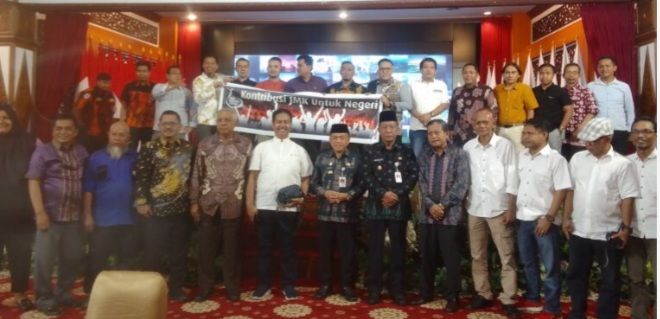 Gubernur Jambi Al Haris Fose Bersama Tokoh JMK 