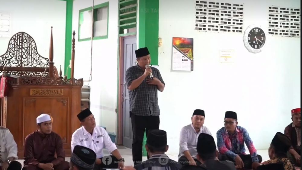 Bupati Romi Sampaikan Sambutan 