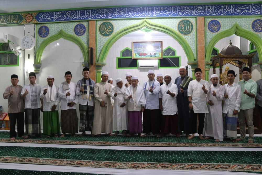 Al Haris Fose Bersama Usai Sholat Tarawih 