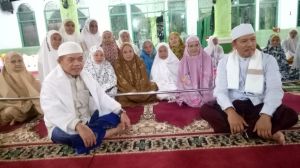 Gubermur Al Haris Sholat Subuh Berjamaah Bersama Warga Nipah Panjang 