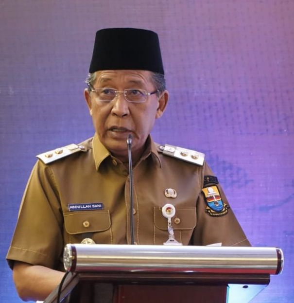 Wakil Gubernur Jambi Abdullah Sani Menyampaikan Sambutan 