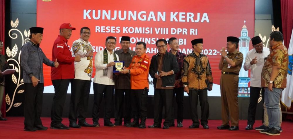 Gubernur Jambi Al Haris Fose Bersama Komisi VIII DPR RI