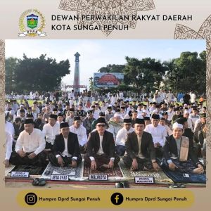 Ketua DPRD Sungaipenuh Shalat Idul Adha Bersama Masyarakat