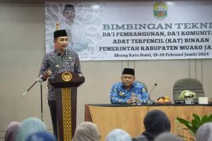 Pj Bupati Bachyuni Buka Bimtek Bagi Da'i, Ustadz dan Ustadzah Se Kabupaten Muaro