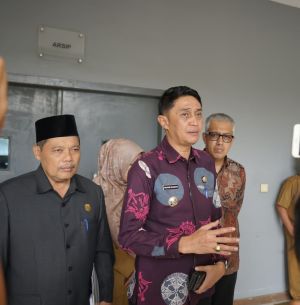 Unsur Pimpinan DPRD Muaro Jambi Menghadiri Forum Konsultasi Publik Rancangan Awal RKPD