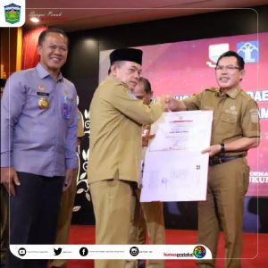 Pemkot Sungai Penuh Terima Penghargaan Kab/Kota Peduli HAM