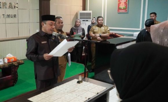 Sekda Saat Melantik Pejabat Fungsional Inspektorat Daerah 