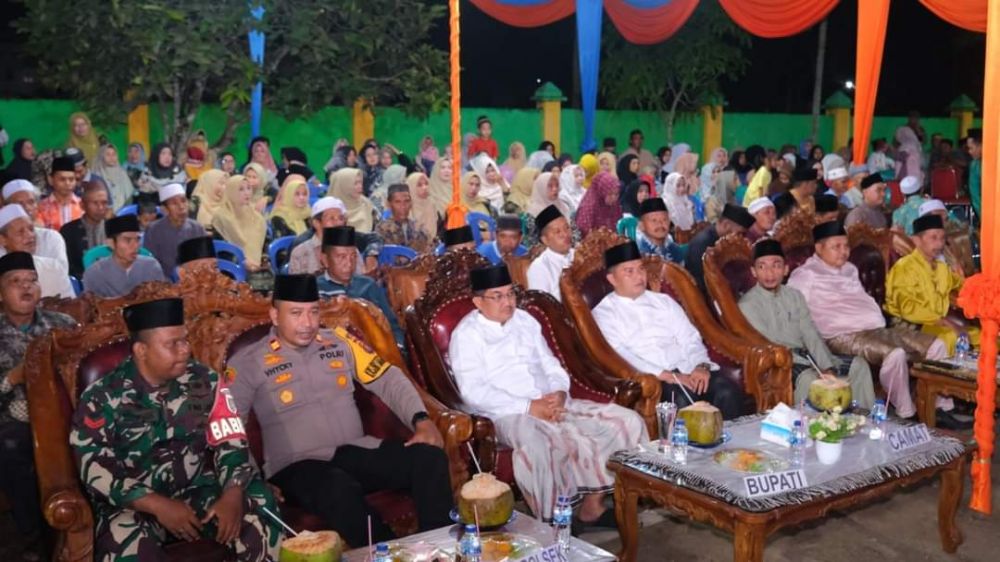 Bupati Tanjabbar Buka MTQ ke-53 Desa Pembengis, Ajak Generasi Muda Gemar Baca Al-Quran