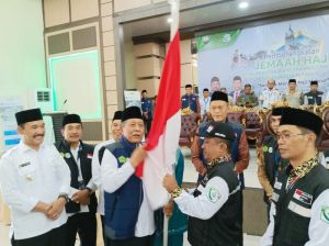 Pj. Bupati Kerinci Asraf Hadiri Pelepasan JCH Provinsi Jambi 