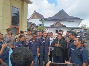 IWO Tebo Gelar Aksi Damai Depan Gedung DPRD