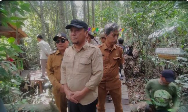 Sekda Tanjabtim H. Sapril, S.Ip lepas melaunching Ekowisata Gambut