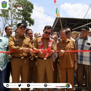 Wako Ahmadi Resmikan Kolam Budidaya Lele di Desa Koto Tinggi 