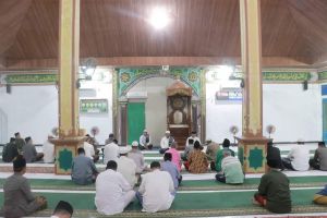 Bupati Tanjab Barat Gelar Safari Subuh di Masjid Jami' Darussalam Desa Sri Agung Kecamatan Batang Asam