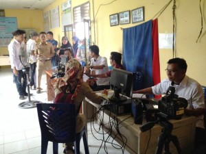 Penuntasan Perekaman, Dukcapil Rekam Data E-KTP Warga Kecamatan Sadu