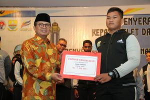 Gubernur Fachrori Berikan Bonus Guna Memotivasi Atlet Jambi 
