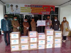 Bupati Adirozal Terima APD dari BRI Cabang Sungaipenuh