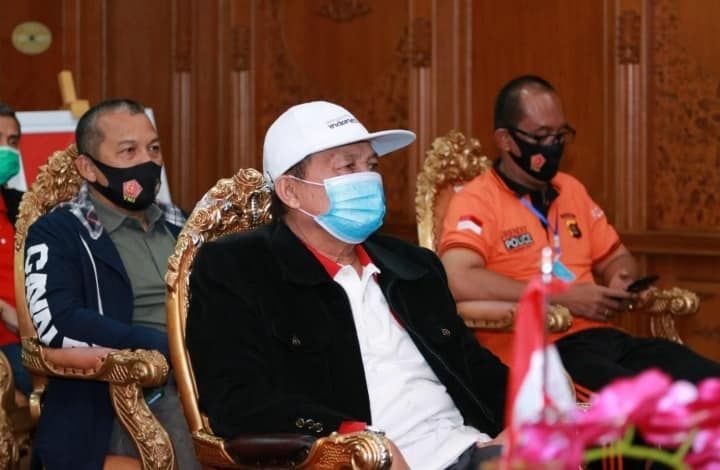 Gubernur Jambi Fachrori Umar bersama Forkopimda secara virtual mengikuti Peringatan Hari Olahraga Nasional ke 37 di Ruang Kerja Gubernur Jambi