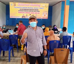 Warga Rantau Jaya Antusias Mengikuti Vaksinasi Covid-19