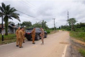 PJ Bupati Raden Najmi Tinjau Sejumlah Ruas Insfratruktur Jalan