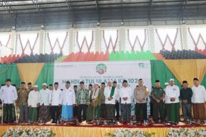 Harlah NU ke-102 dan Muslimat NU ke-79 di Tanjab Barat, Bupati Anwar Sadat Serukan Sinergi Umat untuk Indonesia Maslaha