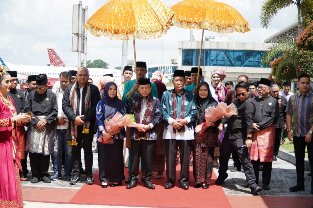 Gubernur Jambi Al Haris dan Wagub Abdulah Sani di Sambut LAM Provinsi Jambi