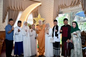 Keseruan Idul Fitri Bersama Dillah - Muslimin