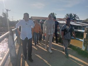 Tinjau Jembatan Ambruk, Bupati Dillah : Pembangunan Direncanakan dan Segera di Bangun