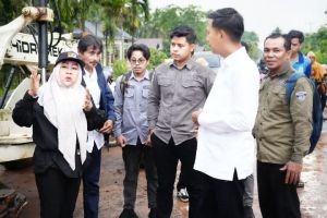 Ketua dan Komisi II DPRD Tanjabtim Tinjau Kondisi Jalan Muarasabak Timur - Rantau Rasau