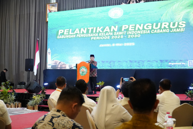 Gubernur Al Haris Saat Menyampaikan Sambuutan 