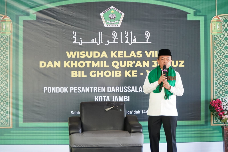 Gubermur Al Haris Menyampaikan Sambutan 