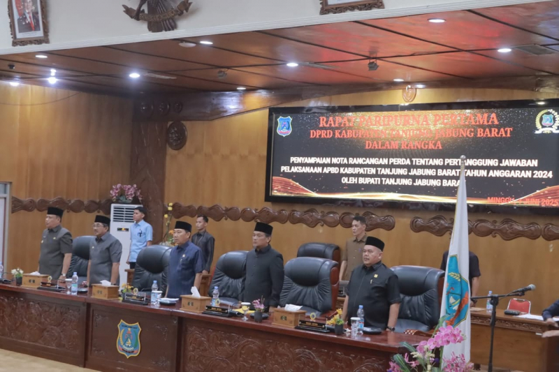 Bupati Anwar Sadat Sampaikan Nota Pengantar Raperda RPJMD 2025–2029 dalam Rapat Paripurna DPRD Tanjab Barat