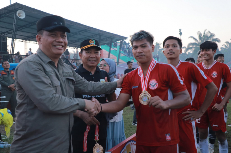 Wakil Bupati Tanjab Barat Resmi Tutup Hamdani Cup VII: Ajang Sportivitas dan Kebersamaan di Batang Asam