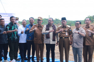 Wagub Sani Dampingi Wakil KSP Tinjau Kesiapan SR di Muaro Jambi