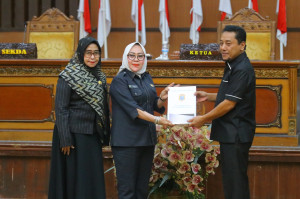 Esekutif Sampaikan Nota Pengantar Ranperda Pertanggungjawaban Pelaksanaan APBD Tanjabtim TA 2024