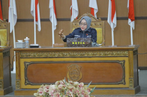 DPRD Tanjabtim Gelar Paripurna Jawaban Eksekutif atas Pandangan Umum Fraksi Terkait KUA-PPAS Perubahan 2025