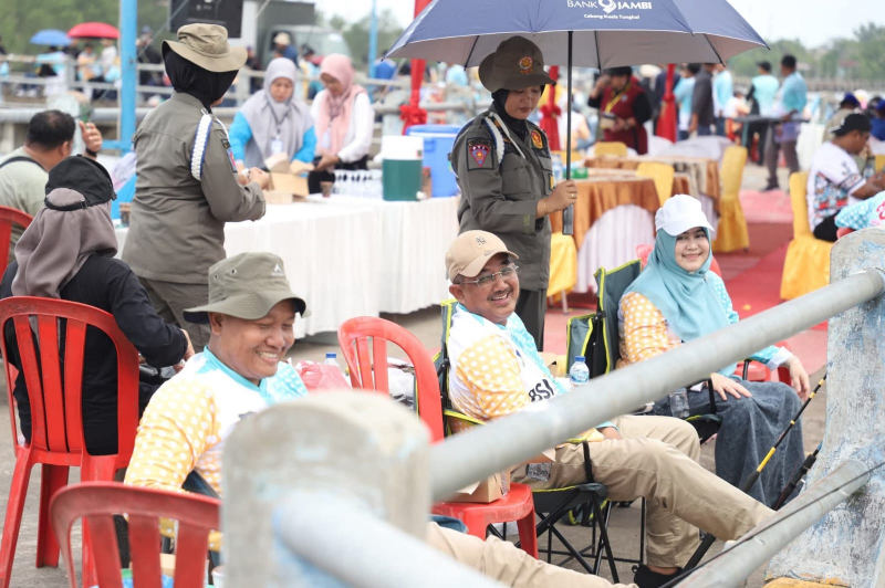 Semarak HUT RI & HUT Tanjab Barat, Pemkab Gelar Lomba Mancing Antar Forkopimda dan OPD