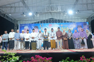 Tabligh Akbar Meriahkan HUT RI dan Hari Jadi ke-60 Tanjab Barat, Hadirkan Ustaz Nasional Fikri Zainuddin