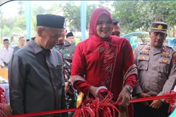 Bupati Dillah Bersama Wabup Muslimin Resmikan SPPG Talang Babat