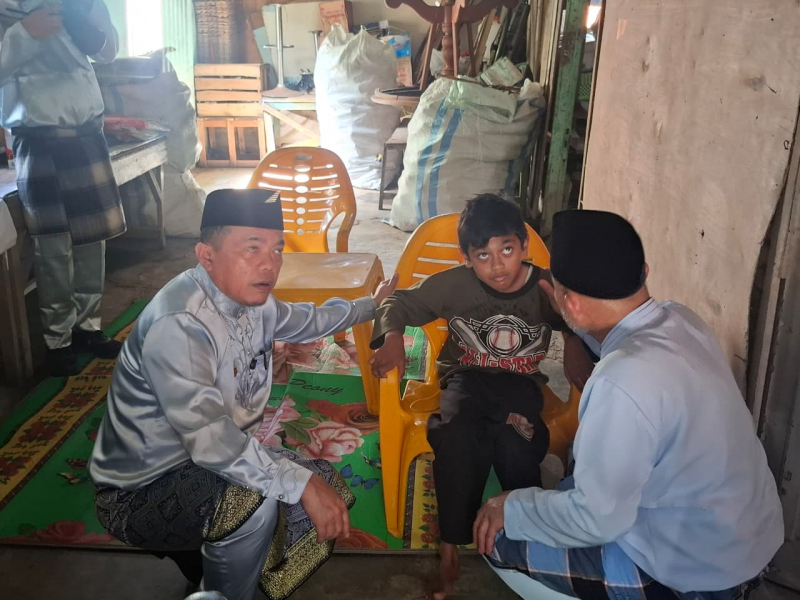 Gubernur Jambi Saat Mendatangi Rumah Warga Muaro Bungo 