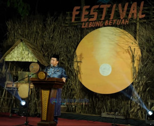 Bupati Muaro Jambi Resmi Buka Festival Lebung Betuah 2025